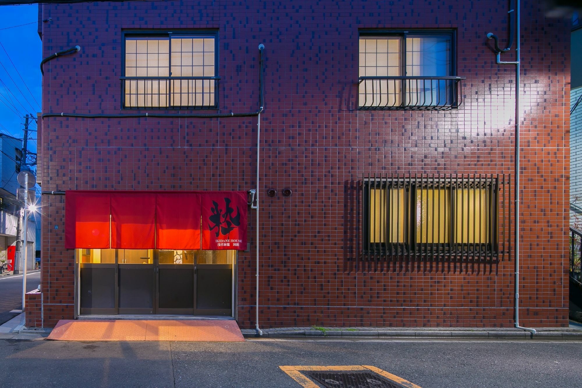 Ikidane House Asakusa Hatago Annex Токіо Екстер'єр фото